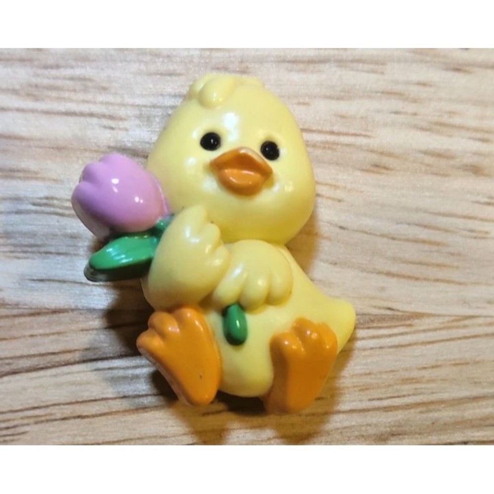 Vintage Easter Holiday Costume Plastic Chick Pin B733 Russ Brand